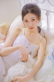 《花妖》